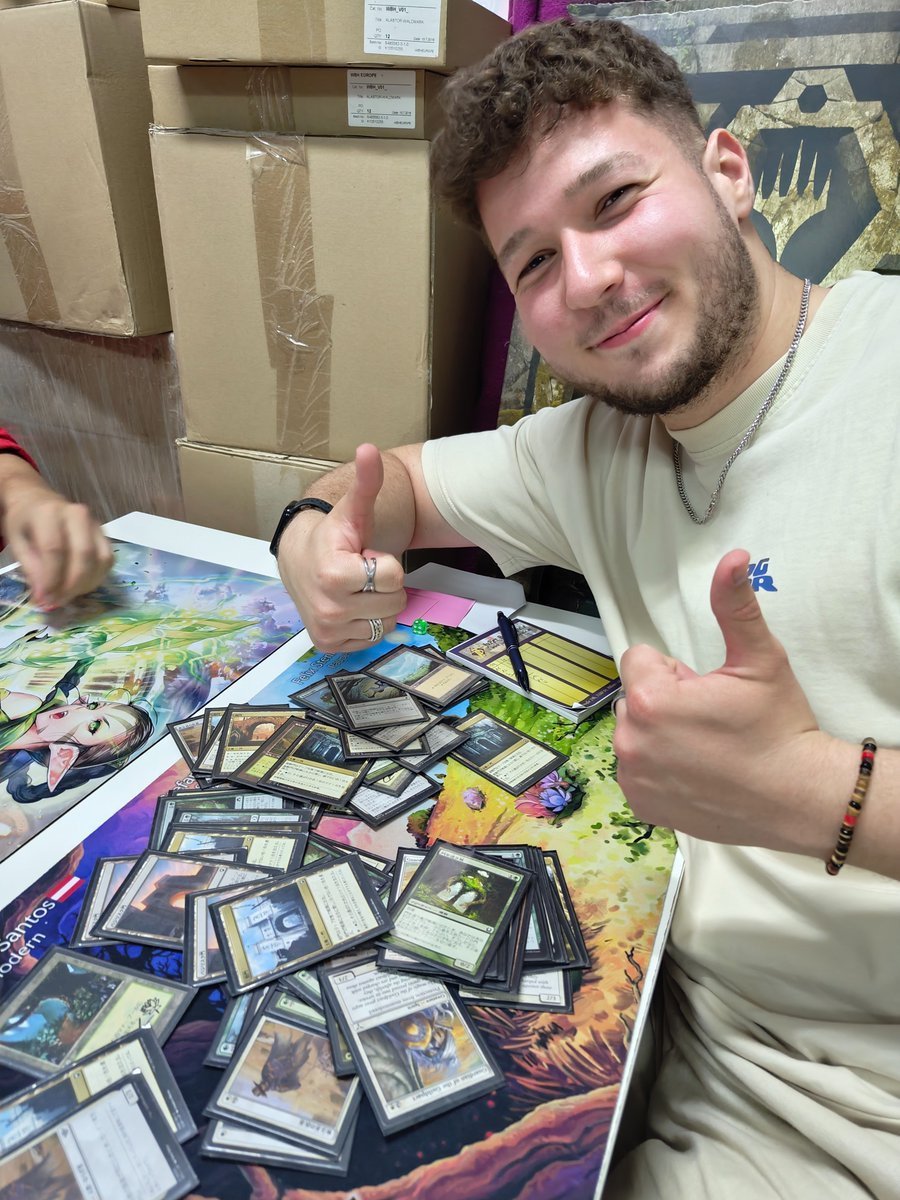 Denker1989's tweet photo. We won the whole thing.... (3 rounds 🤣)
Pauper: @tuko_cr with Selesnya Gates
Premodern: me with Greatnought
Legacy: @BertramTimo with UW Blink

#mtg #premodernmtg #paupermtg #legacymtg https://t.co/nN4JGfzI1k