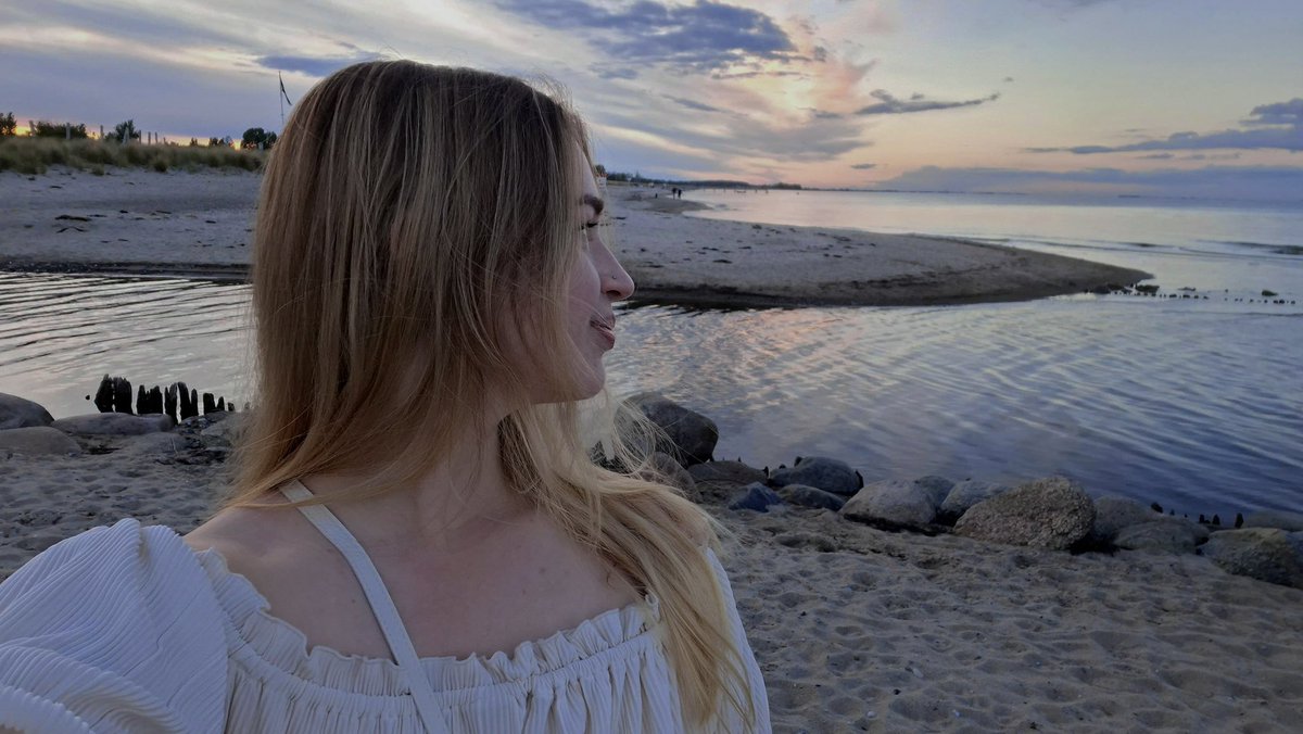 queennalina's tweet photo. Meinen Urlaub darfst du finanzieren. https://t.co/MWv6TwN3MO
