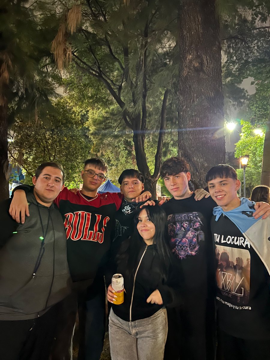 🦎bren⭑ escuché sube sube en velez tweet media