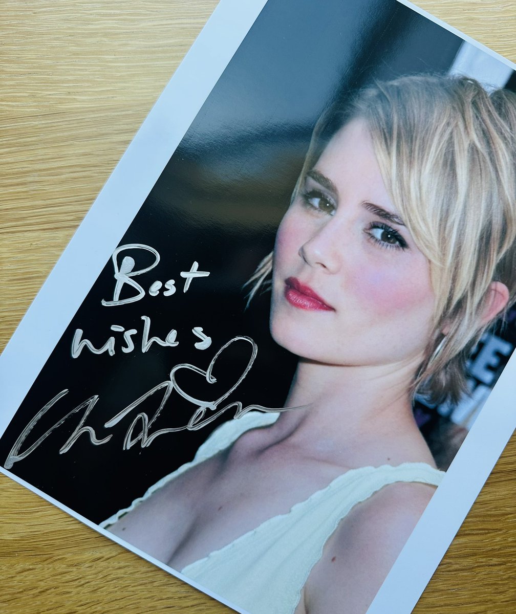 Alison Lohman tweet media
