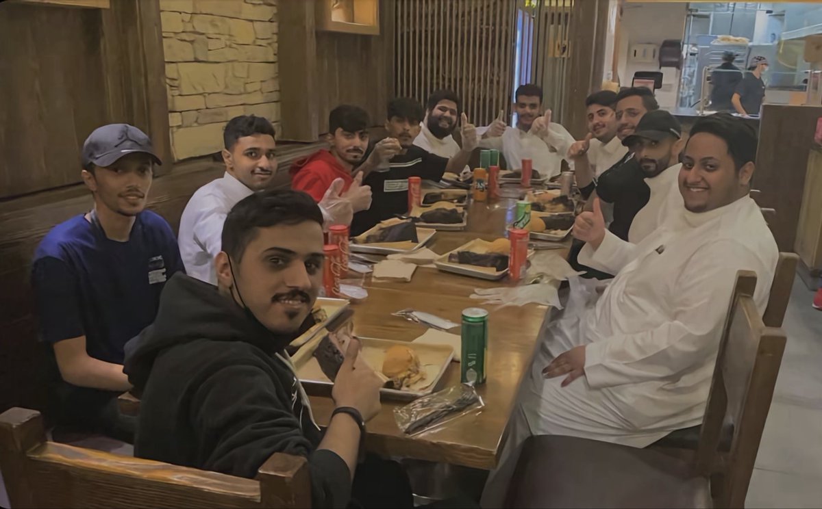 thcloudnine's tweet photo. مستعده ادفع كل ثروتي وترجع هذي الجمعات والبثوث https://t.co/bB7vYKkkNV