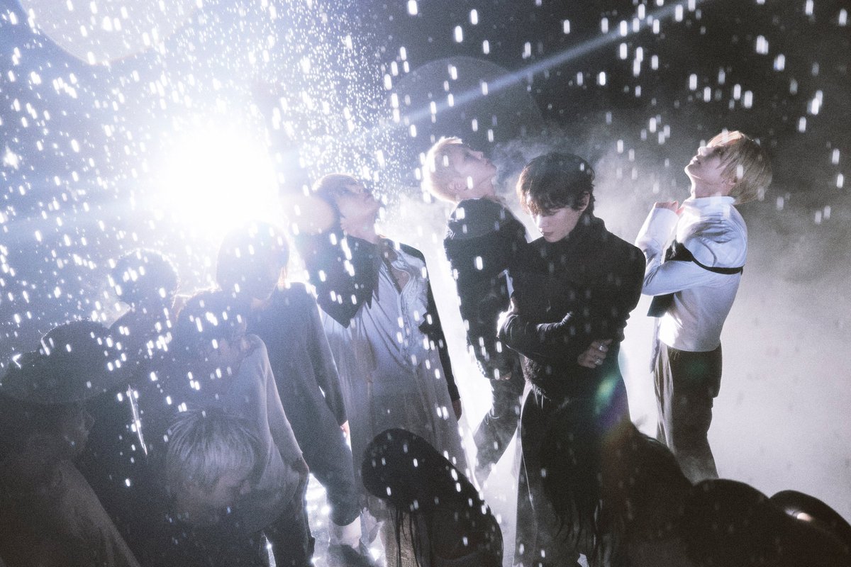 SHINee tweet media