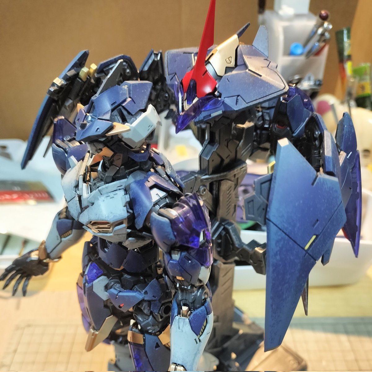 sazi9973's tweet photo. サイドバインダー＆テールバインダーです✨
思いのほか部品点数が多い〜〜（特にテールバインダー）
ゲート処理で今日は時間切れです
絵面に変化が乏しいので、合体シークエンスごっこをご覧下さい✨
#HiPlay
#XIAOT
#龍紋鏢局
#令曜
#LingYao https://t.co/RcISwbpV0Z