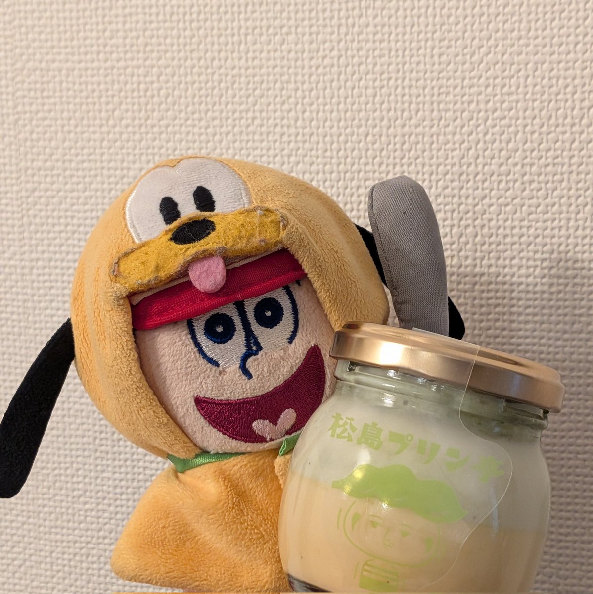 dotmania7238's tweet photo. 毎月25日はプリンの日🍮なので
先日の松島でいただいたプリンです
1枚目左からかため・伊達政宗(ココア)・ずんだ味
ずんだはかなり強つよ🫛で
よいご当地感！
かため以外はクリーム？くらいなめらか〜なプリンで3つ一気にぺろりでした😋

#ルリカラ家プリン部 https://t.co/DkaWn9c3C7