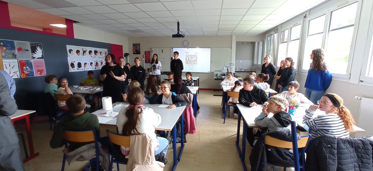 Dsden90's tweet photo. Fête de l'EAC au LP Jules Ferry de Delle en présence de @DaugeJacques IA-DASEN
Focus sur la "Classe culture au musée d'Orsay", les élèves de CM2 de l'école des Marronniers se sont essayés à reproduire les œuvres décrites dans les podcasts des lycéens
@acbesancon @NathalieAlber15 https://t.co/1s8YN75KuJ