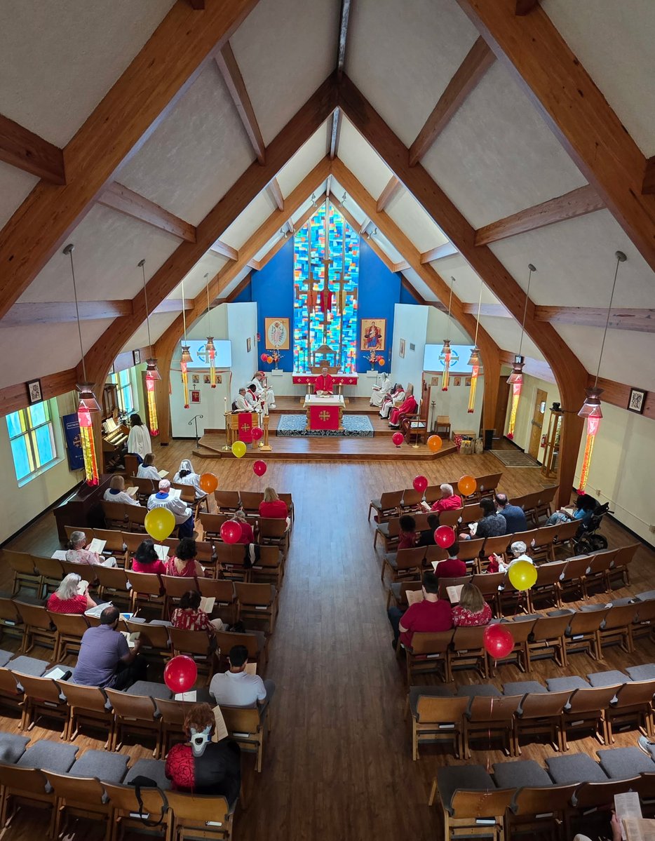ResurrectionTPA's tweet photo. A festival day for Pentecost @ResurrectionTPA concluding @thykingdom_come. The litany was chanted by Fr. OLU, alms for the poor were taken up by Deacons Walter &amp; Rick, the Mothers Union branch of Tampa   Bay were given a blessing prior to the upcoming retreat with  branches in FL https://t.co/Cp3GmjsoP0