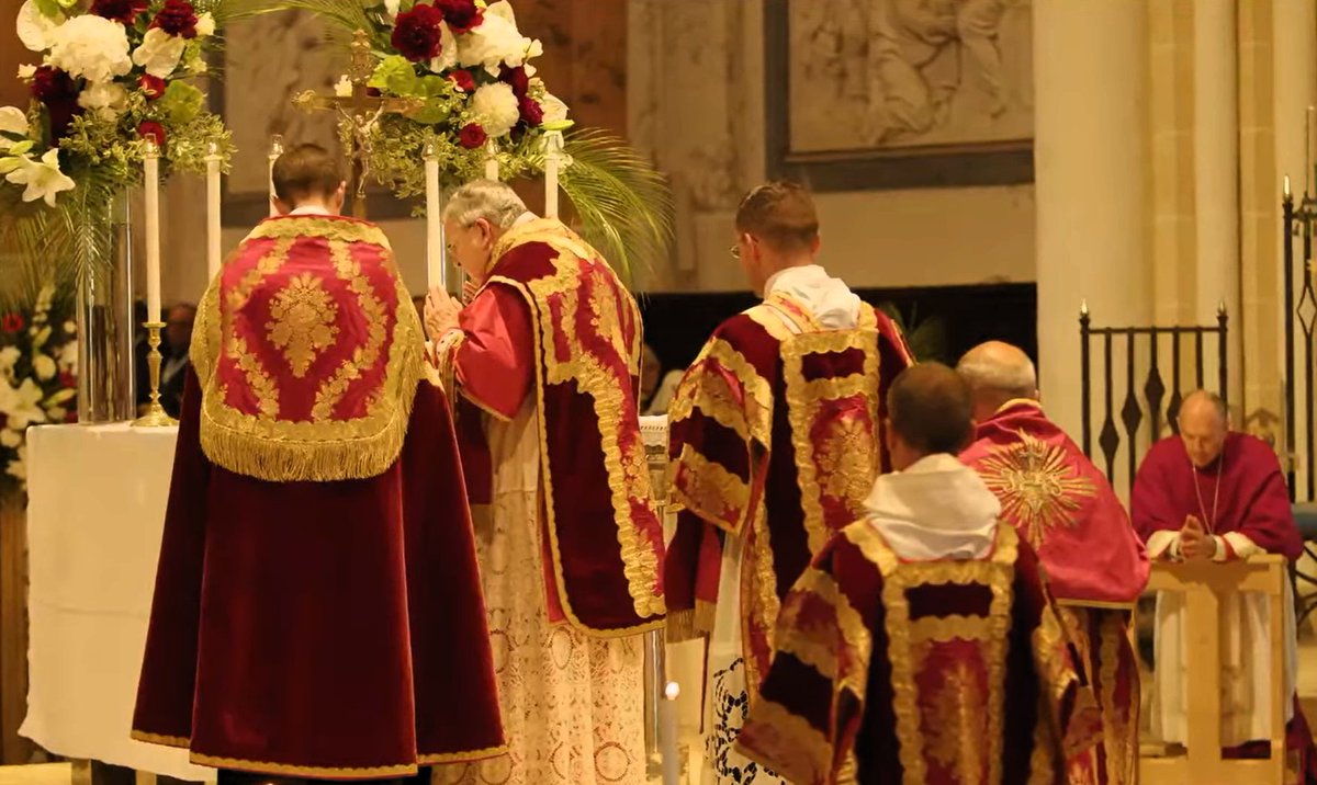 UNA VOCE SEVILLA - Misa Tradicional tweet media