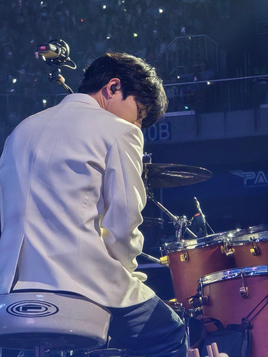 kyounghyuuns's tweet photo. Single, dating, married, dad to 10 kids--- I will still love and support you, Dodong!! I got your back! 💚 https://t.co/9wSeYVsnb5