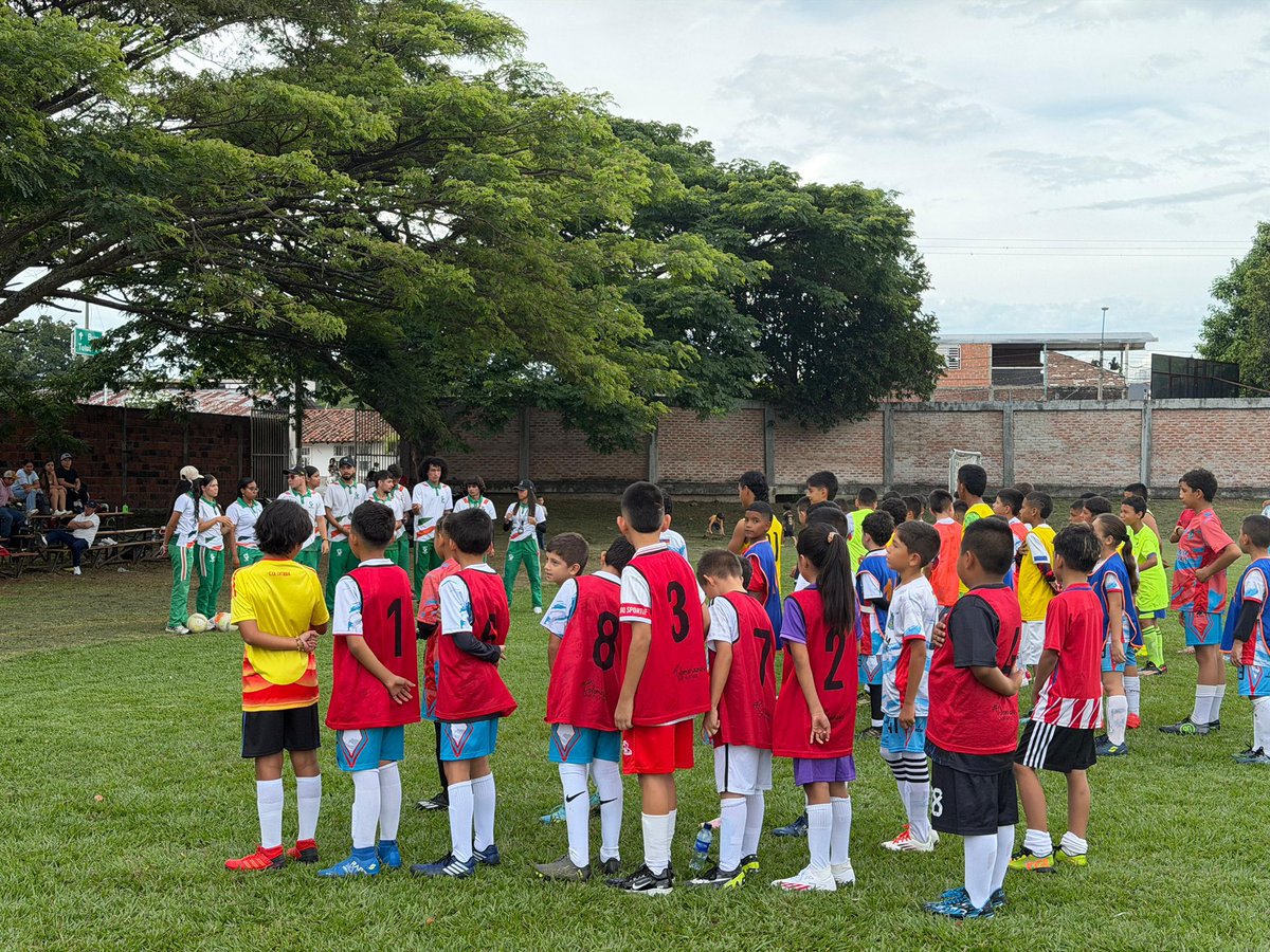 UCEVA - Unidad Central del Valle del Cauca tweet media