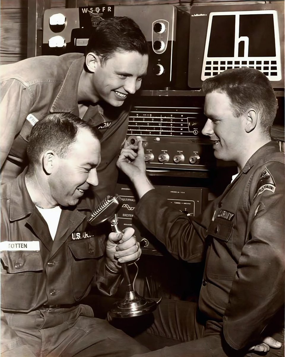 2Communications's tweet photo. W5GFR Station. Fort Polk, La, circa 1969 https://t.co/v03ewc6zkS