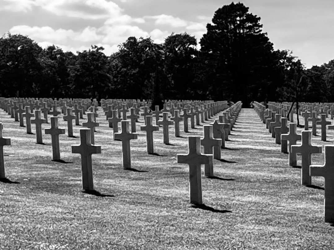 mwmullane's tweet photo. Memorial Day , Paris France and to all those who served . https://t.co/e2s0mSHXuf
