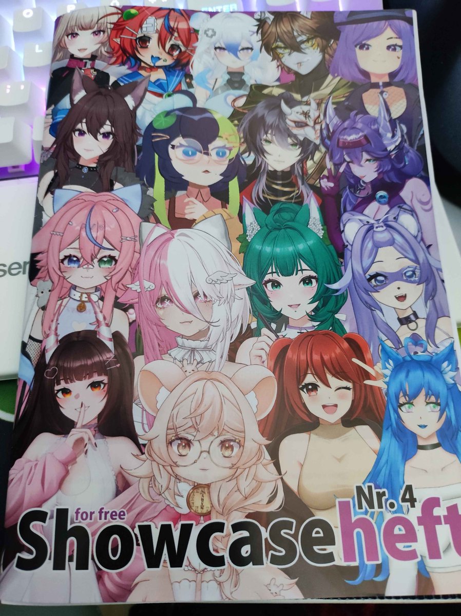 MochipawsVT's tweet photo. Dazu werde ich auch am Stand von @BEAUTVde ( 10G12 ) Karten auslegen lassen! 
Vergesst auch nicht das Heft von denen, dort bin ich ebenfalls vertreten! https://t.co/Xfox34AyHS