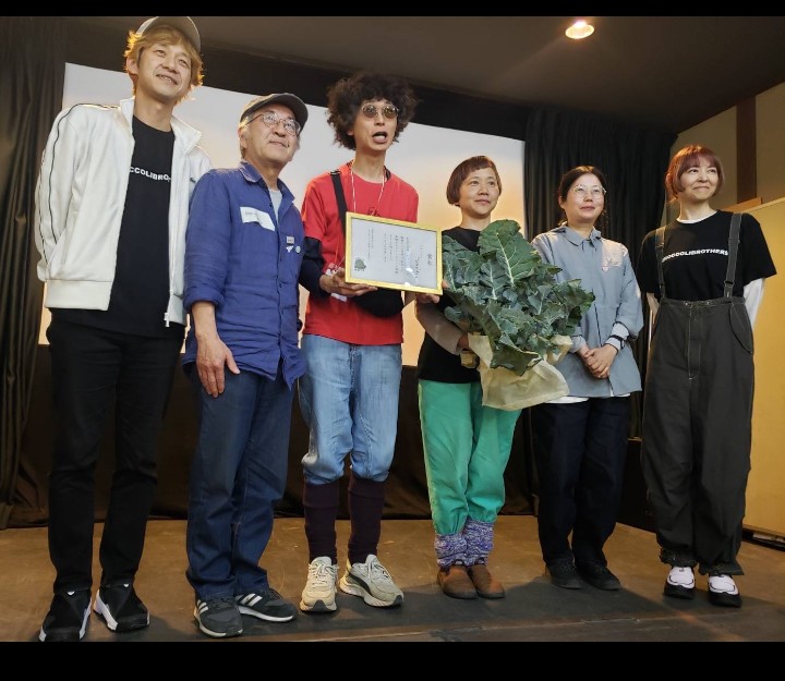 pakupoichi's tweet photo. 第2回インディーズ映画祭BRO!!!なまら楽しませて頂きました！実行委員の安藤さんによる、上映作品の順番がCDアルバムの流れのようで、例えばグレーゾーンから夜の黒、そして雪のホワイツ…みたいに考えられていたり、その他諸々！細部まで興味の持続が止まりませんでした！
#BRO
#深谷市
#映画祭 https://t.co/XPjsrX1Khd