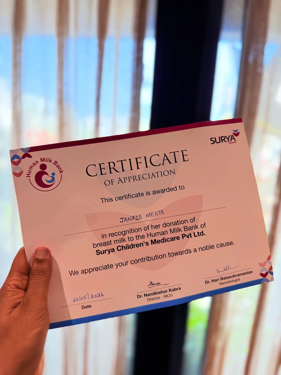 SuryaHospitals's tweet photo. 90 packets. Months of dedication. Countless little lives touched.💛

Thank you, Jankee Mehta, for your generosity and for being a part of this meaningful journey.

You've given the greatest gift - a chance at life. #SuryaHospitals #MilkBank #BreastMilk #NICU https://t.co/SIPF4W3mDE