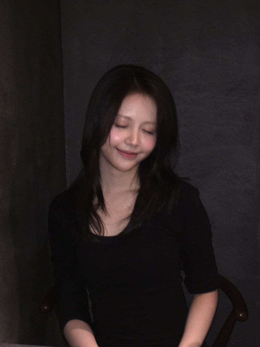 aeeongs's tweet photo. aku suka banget rambut lesbi dia https://t.co/yZIznTWPwU