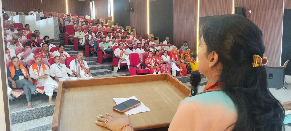 RakheeRathore_'s tweet photo. आज आचार्य भिक्षु समाधि स्थल सिरियारी, पाली में आयोजित पंडित दीनदयाल उपाध्याय प्रशिक्षण महाअभियान-2026 में सहभागिता कर संगठन के समर्पित कार्यकर्ताओं से आत्मीय संव��द किया।

इस दौरान पाली के लोकसभा सांसद श्री पीपी चौधरी जी, बाली के विधायक श्री पुष्पेंद्र सिंह जी राणावत, जिला अध्यक्ष श्री सुनील भंडारी जी, पाली के पूर्व सांसद पुष्प जैन जी, प्रदेश उपाध्यक्ष श्री नाहर सिंह जी ��ोधा, ओबीसी मोर्चा के प्रदेश अध्यक्ष महेंद्र कुमावत जी सहित पार्टी पदाधिकारी उपस्थित रहें।

#पंडित_दीनदयाल_उपाध्याय
#प्रशिक्षण_महाअभियान2026
#BJP #BJPRajasthan #BJPMahilaMorcha #RakheeRathore