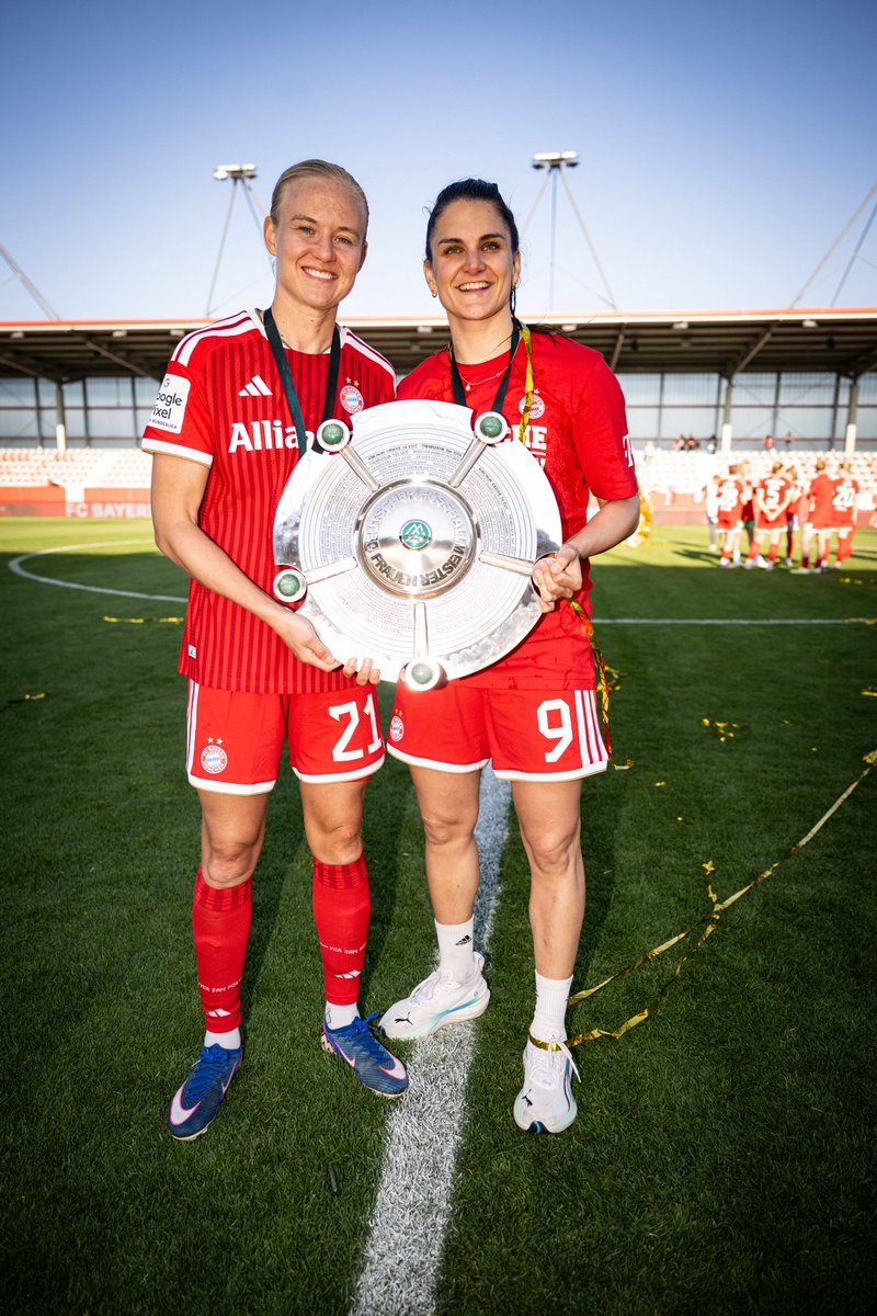 FC Bayern Frauen tweet media