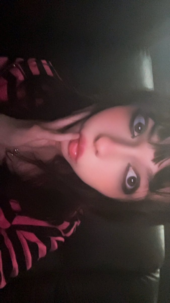 eepiestgirl4 tweet media