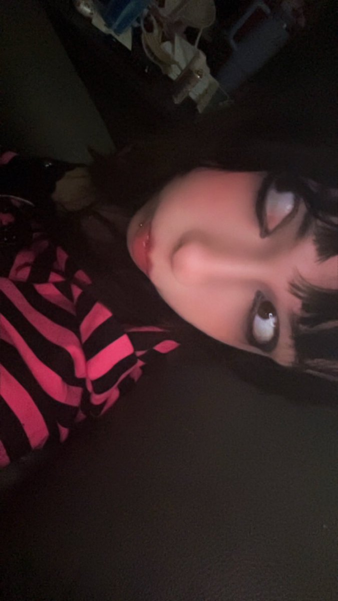 eepiestgirl4 tweet media