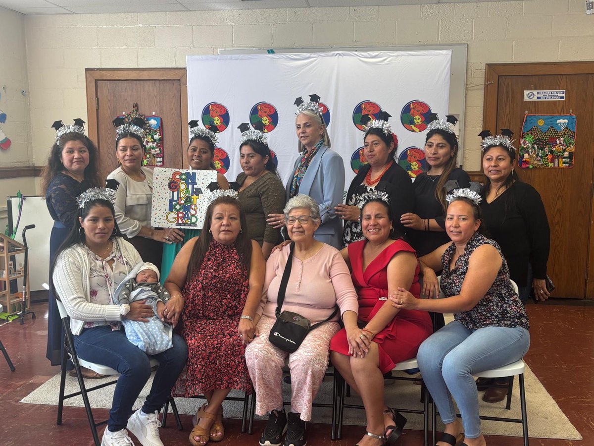 CWhitmarshSF's tweet photo. HACAN offers programs and workshops to improve family life and community engagement. Initiatives like "Strengthening Families" and "Family Reunification" focus on cohesion, complemented by workshops on positive discipline, health, and nutrition. 👨‍👩‍👧‍👦 ❤️

@CWhitmarshSF https://t.co/mxyg7cFZhI