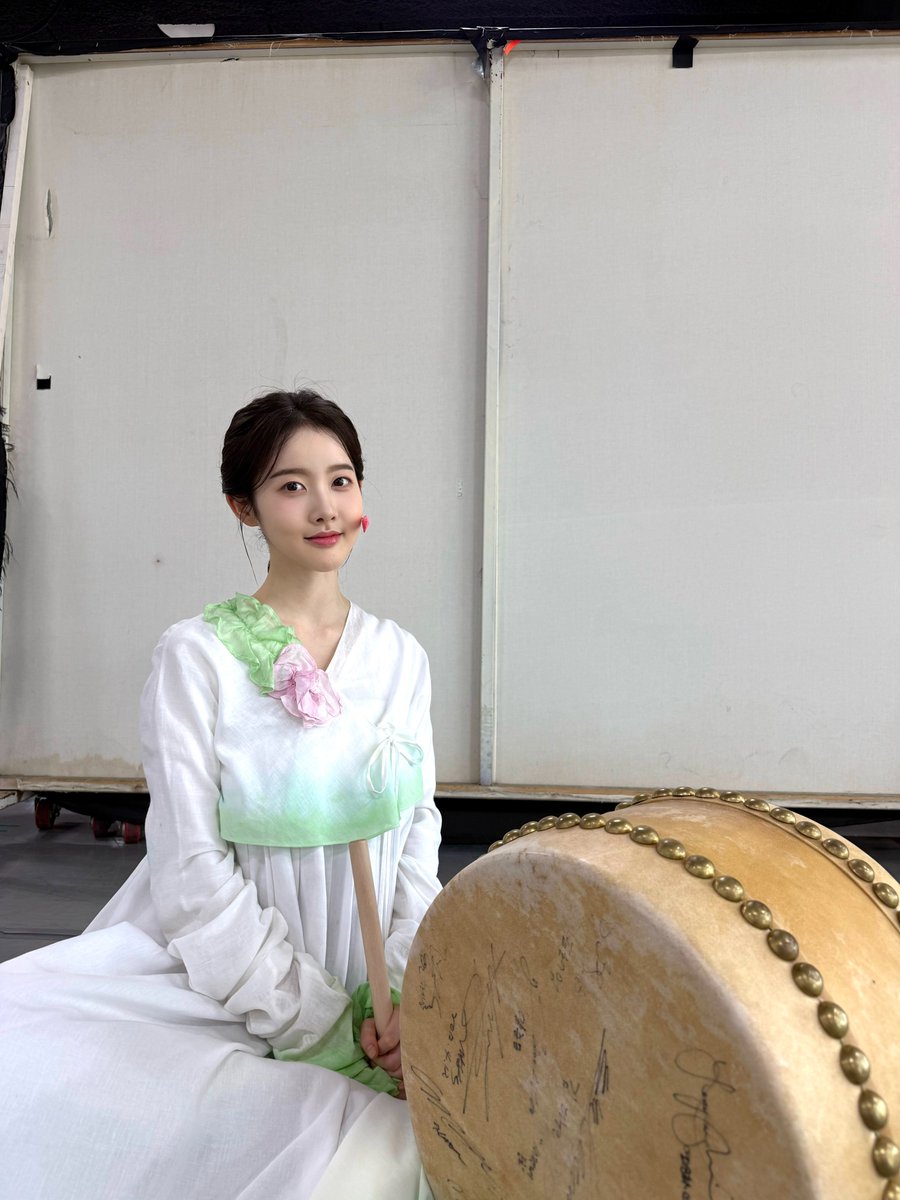 STAYC(스테이씨) tweet media