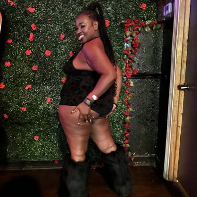 meanazzsteph's tweet photo. #NewProfilePic https://t.co/YVh8KM8oT8