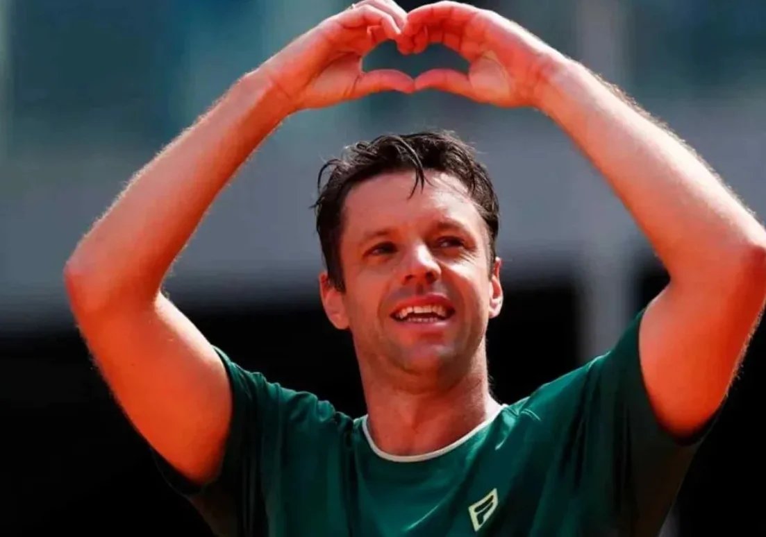 Lautarotenn1s's tweet photo. #DatoRandom del día:
El tenista argentino ACTIVO con más victorias en singles en #RolandGarros es Horacio Zeballos 🇦🇷 con 7.
Le siguen Tomás Etcheverry 🇦🇷 y Francisco Cerúndolo 🇦🇷 con 6 cada uno. https://t.co/O2wrs3XURZ