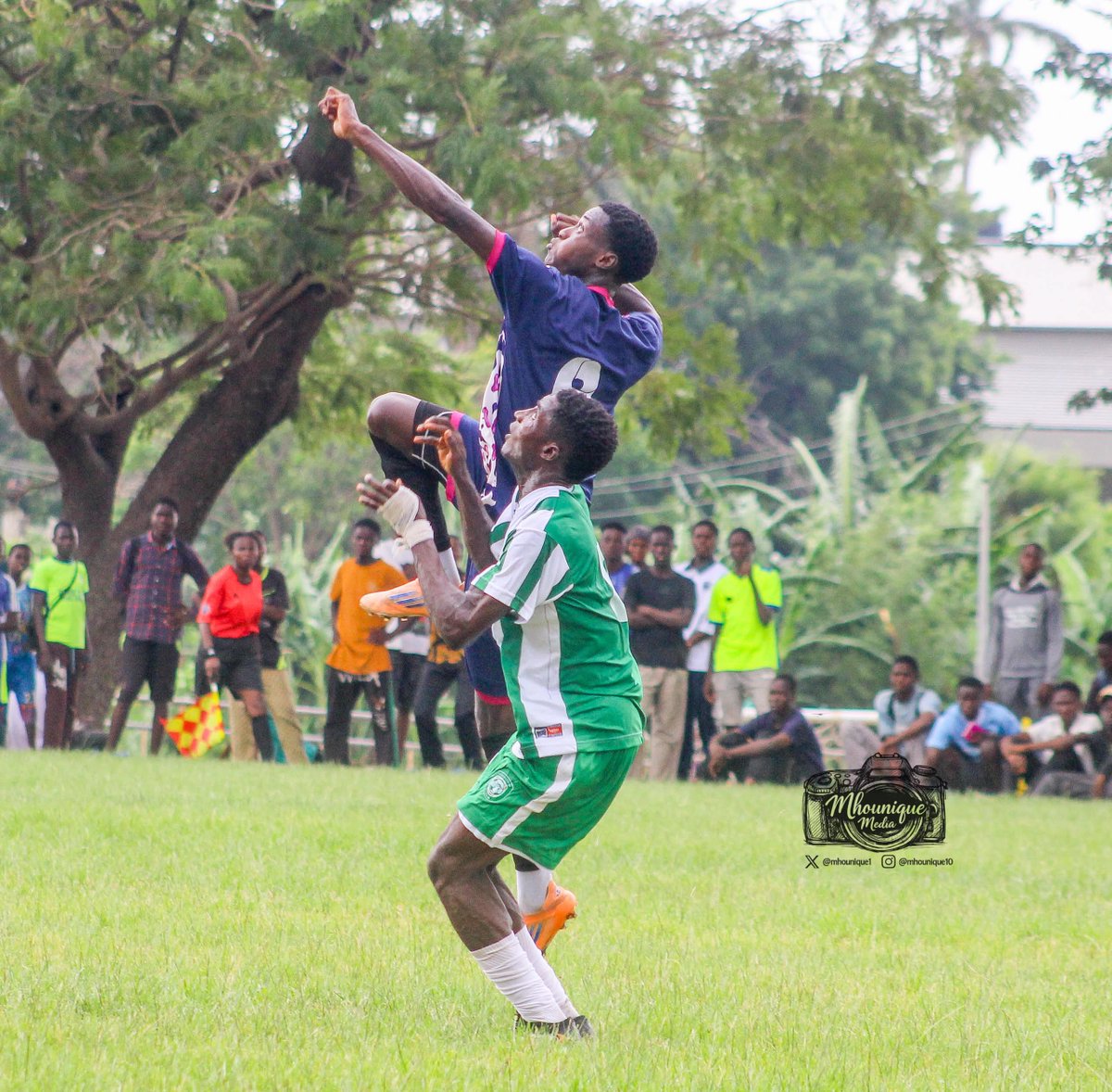 kollytheguru's tweet photo. Aerial duels, never in doubt.

📸@Mhounique1 
#NLO26 https://t.co/smBT5hHqF3