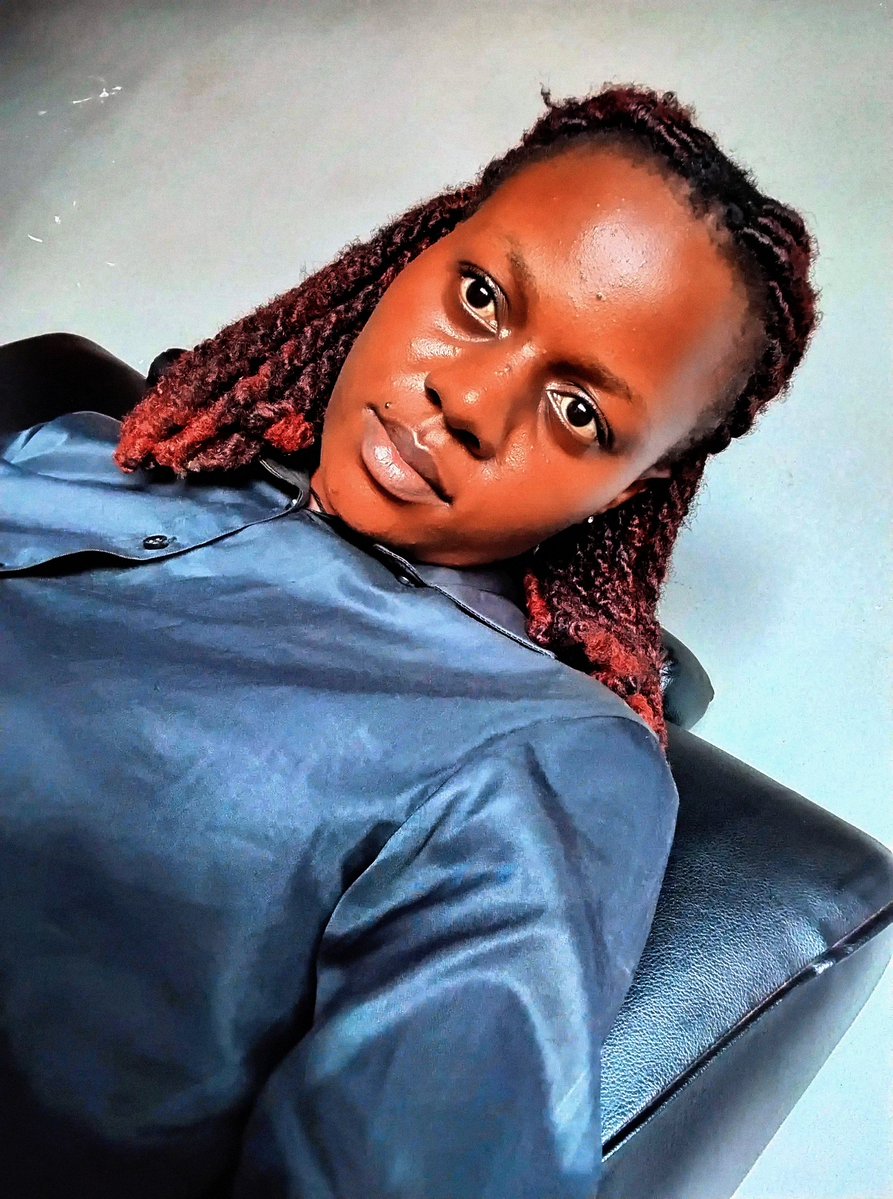 monie tweet media