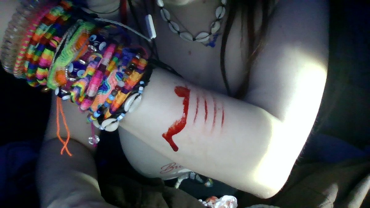 necrokitty420's tweet photo. fake blood fake cuts #slitwt #cutspo #beanspo #styrospo #styrotwt #shedtwt #shtwt #fakebody #seshy #drugtwt #bpdtwt #multiswipe #sledtwt https://t.co/2aUkbGD40X