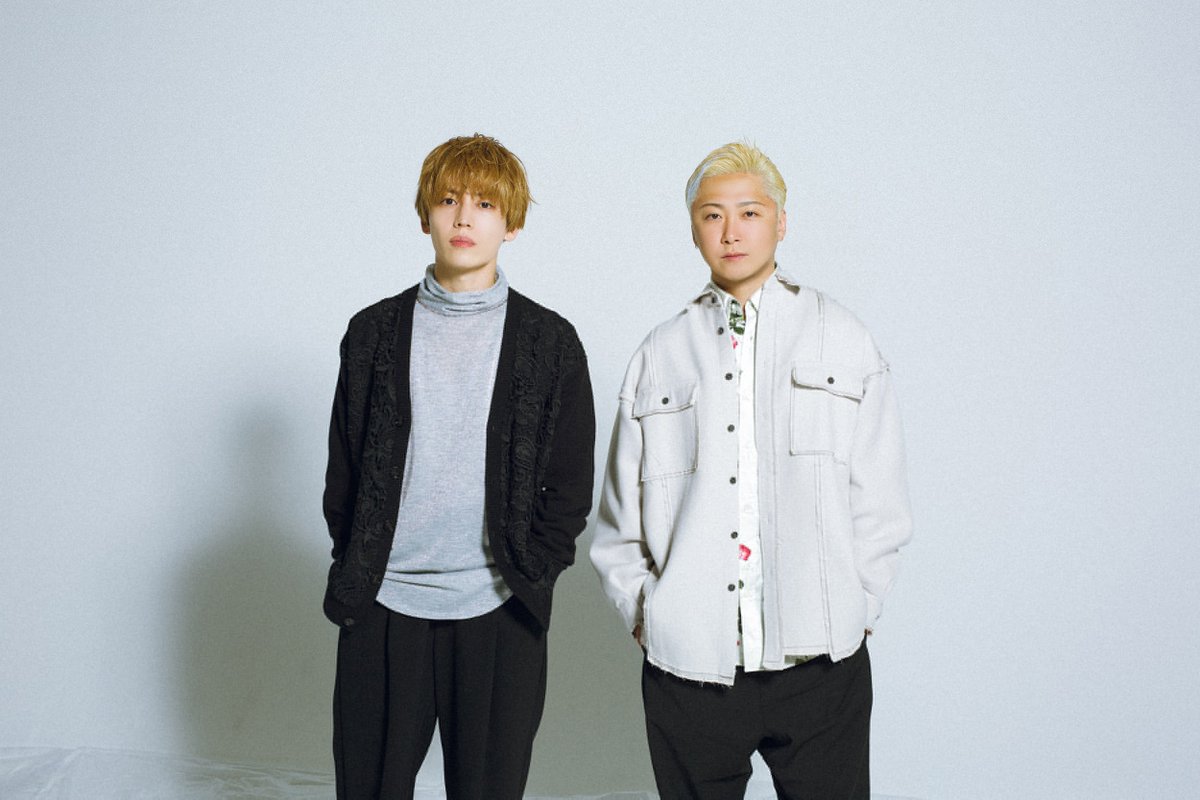 randomdaicepics's tweet photo. via billboard JAPAN
#岩岡徹　#大野雄大 https://t.co/06xSc0UVJu