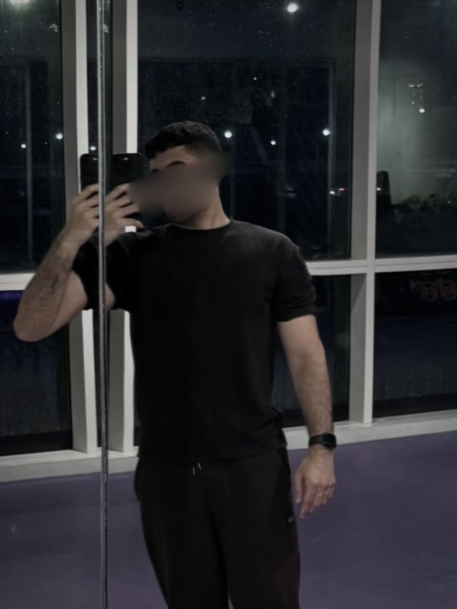 crscnt99's tweet photo. black on black https://t.co/JOtQJXBFGi