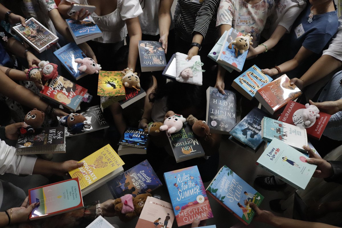 TheBookOfUsPH's tweet photo. 🌸 Petals &amp; Prose was a success! 
Thank you to everyone who spent the afternoon with MyDay Book Club PH, reading quietly, making bookmarks, sharing stories, joining the raffle, and blooming with us. We're so grateful you came. 💛(1/4) https://t.co/X43tXVNqvM