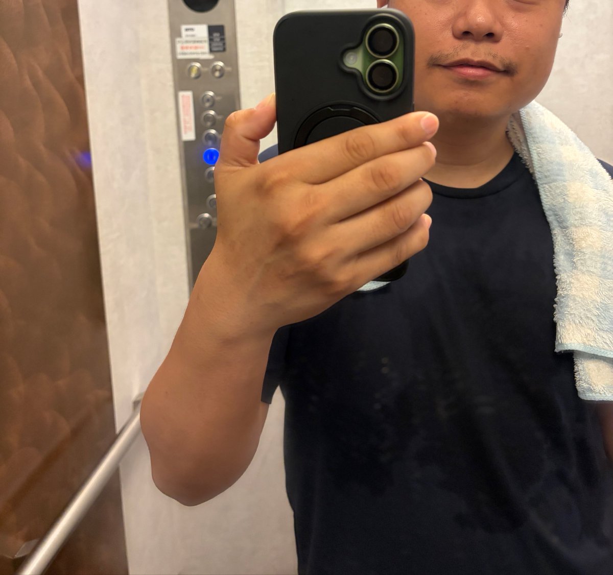 黑皮中和不分🥵💦💦 tweet media
