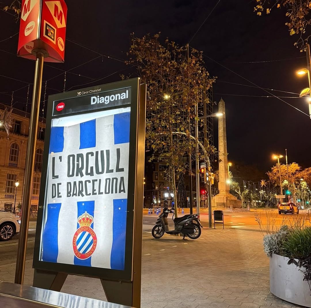 sergi_pages's tweet photo. Nunca se les menciona, pero para mí han sido el mejor fichaje. Nos habéis hecho muy felices esta temporada, nunca más os separéis @CurvaRCDE @Juvenil1991 #rcde https://t.co/QtwBjbene1