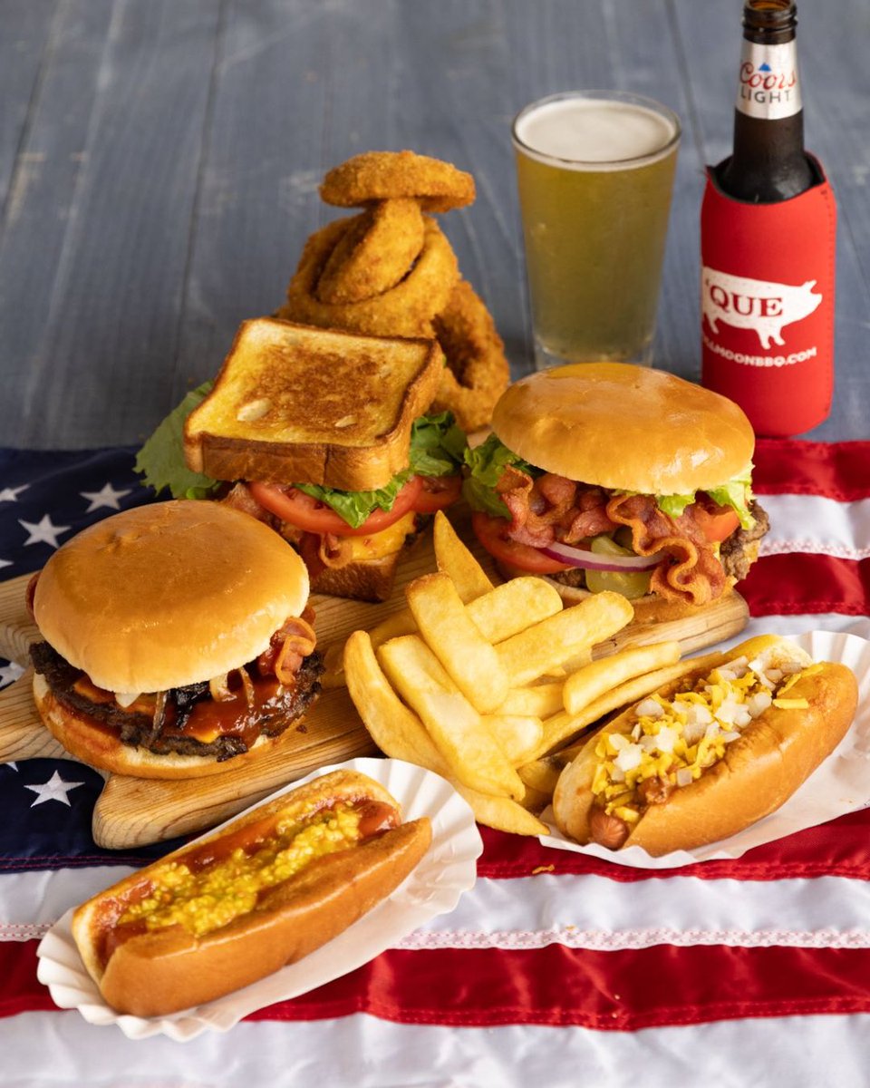 FullMoonBBQ's tweet photo. Happy Memorial Day! 🇺🇸 

We’ll be OPEN today as we take time to remember and honor the heroes who gave so much for our freedom. All veterans and active-duty military with a valid military ID receive 10% off TODAY &amp; ALL YEAR LONG! 

*Our Southside location is closed today. https://t.co/nrdFRXzVaL