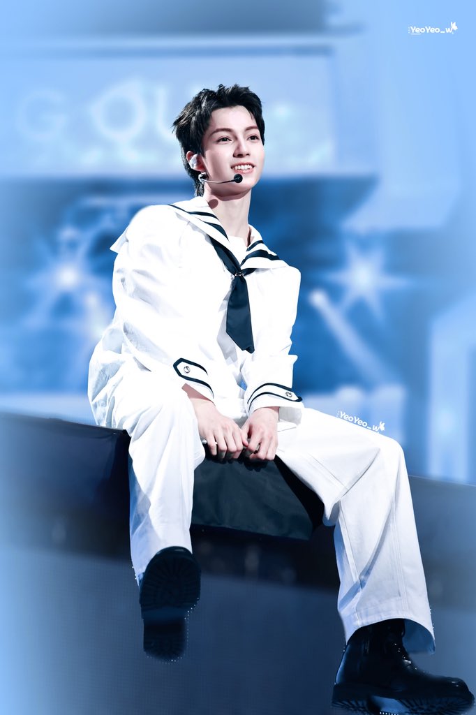 여_w tweet media