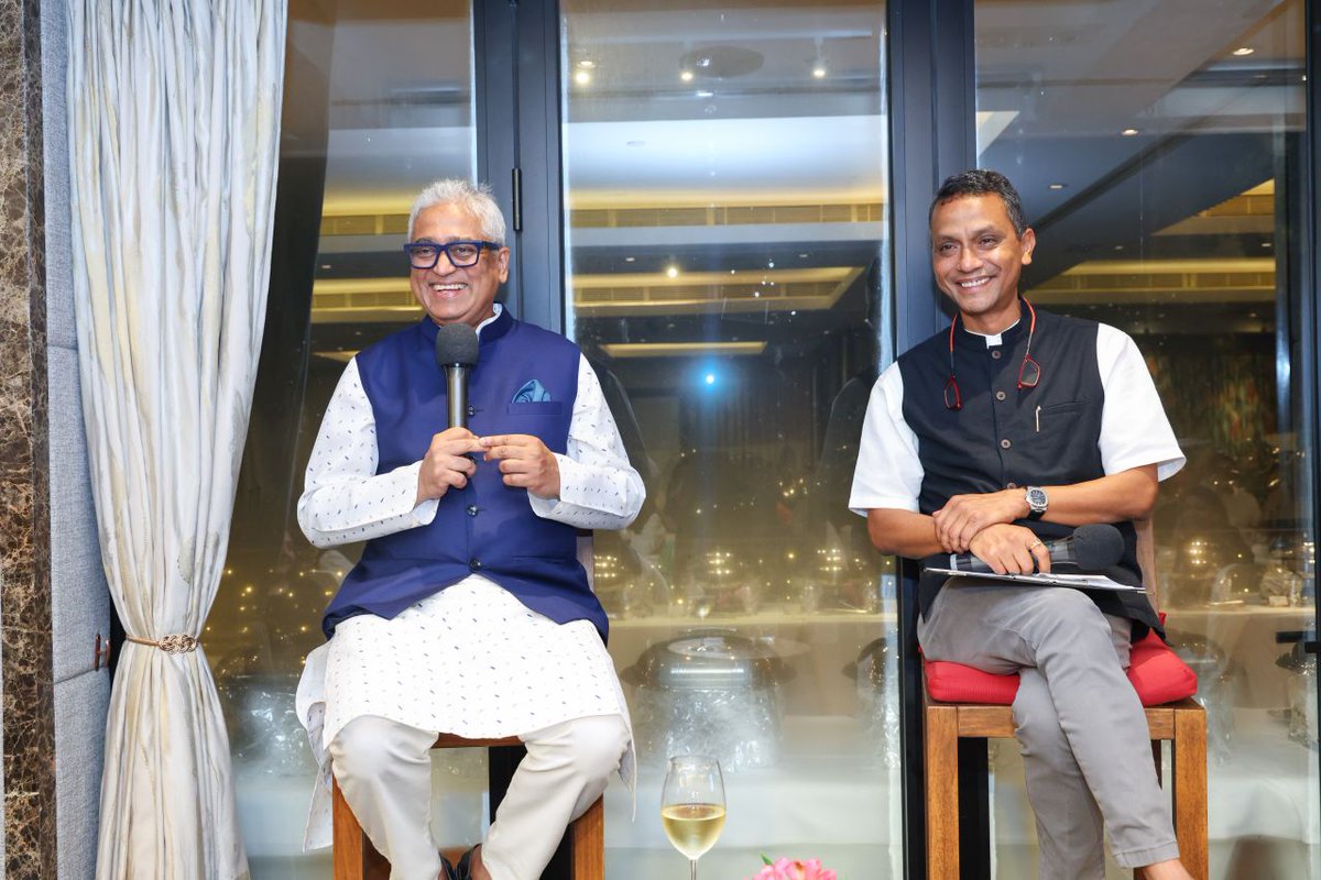 fiphkofficial's tweet photo. FIPHK hosted @sardesairajdeep in Hong Kong for a #fireside at our annual #BehindTheHeadlines event. Held under Chatham House Rule, it was a candid, no-holds-barred exchange—tough questions, sharp insights, and plenty of warmth and humor. A truly memorable evening. https://t.co/hTzdnEocb0