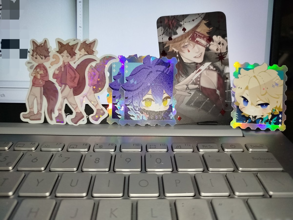 RrintSun36068's tweet photo. #cf22 mini haul~
Thanks to @Jastiputeran for bringing them safely🙂‍↕️🫶
Sumpah ini bagus banget ga boong😭💗 semoga cf 23 nanti open booth lagi ya🥹 i'll take them again🤤
Sticker suna &amp; osamu from @hellomayu_ 
Sticker flins &amp; varka from @pichiruu 
Photocard childe from @xogieve https://t.co/qyfJXSvtBc