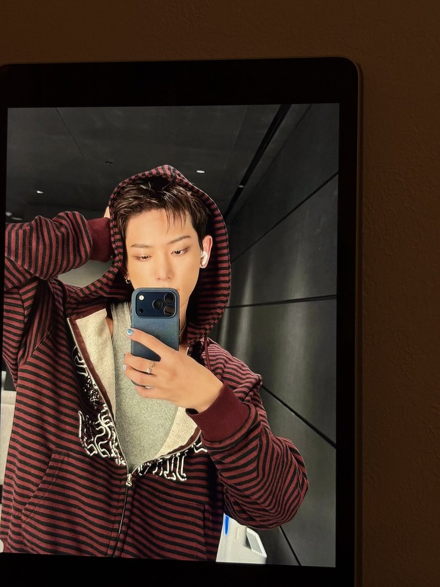 rina tweet media