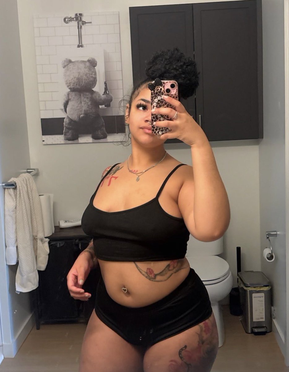 Nelyohbelly🌸 tweet media