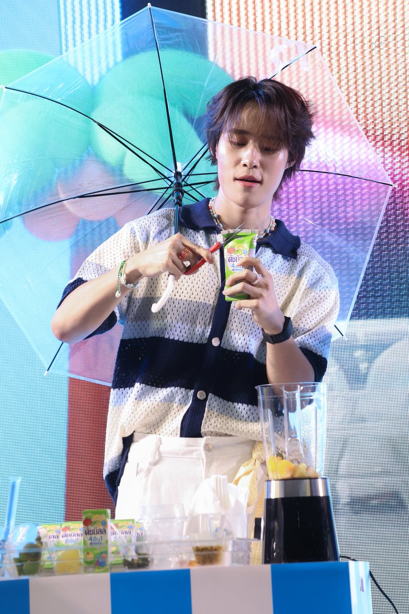 𝙗𝙡𝙪𝙚𝙘𝙖𝙣𝙙𝙮𝙛𝙡𝙤𝙨𝙨 . ˚◞♡ tweet media