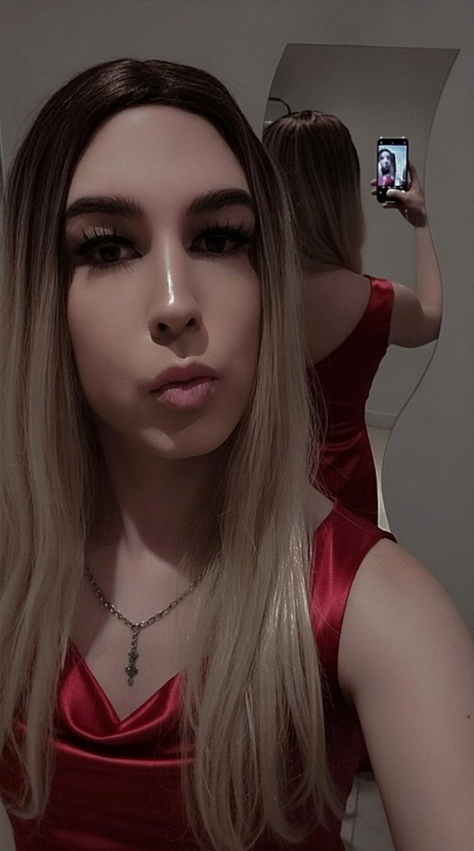 SISSY FLORINE tweet media