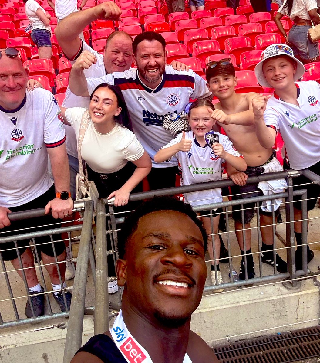 JodesAshton23's tweet photo. A special weekend 🤍⚽️

@samashton86 https://t.co/u7fISiCgke
