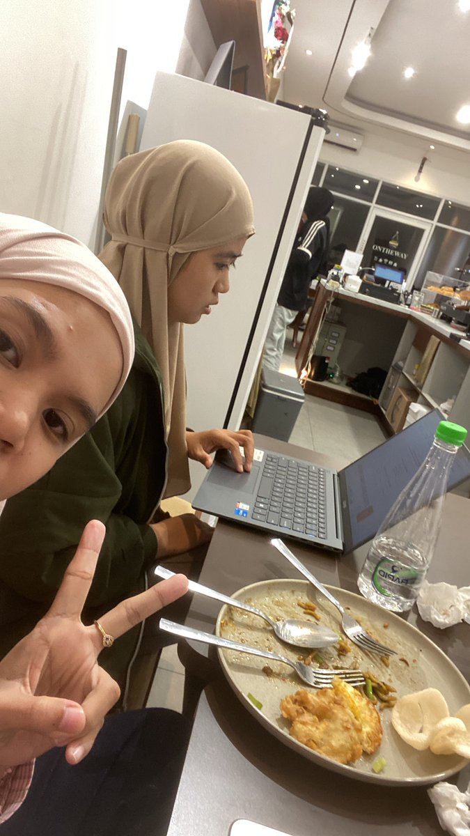 ummukalsumm_'s tweet photo. Minggu menyalah with ima 🔥 https://t.co/TOvfCfb3DJ