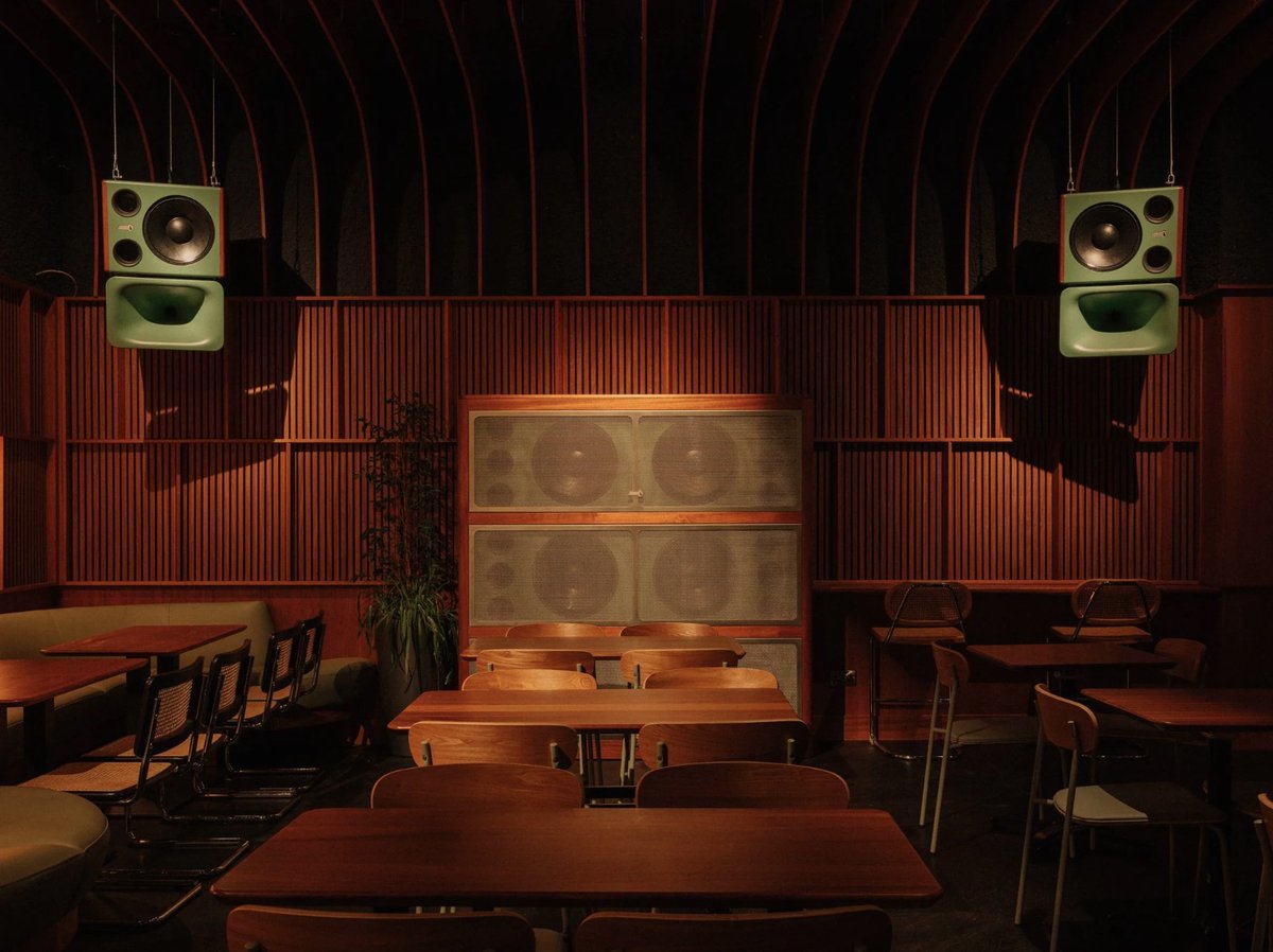 tusj's tweet photo. My set from Dublin’s finest audiophile bar Fidelity is out now: https://t.co/YY3Nmj0cW9 https://t.co/NgW57oWYjh