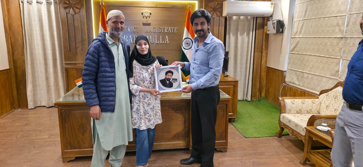 _REACHA's tweet photo. Story of Insha - Our master trainer Insha from Uri, Kashmir is empowering the women of Uri, Kashmir through The Indian Hotels Company Limited (IHCL) supported Fashion Designing (Weaving Project) at Chinar Uri. https://t.co/ypHILPkFbk