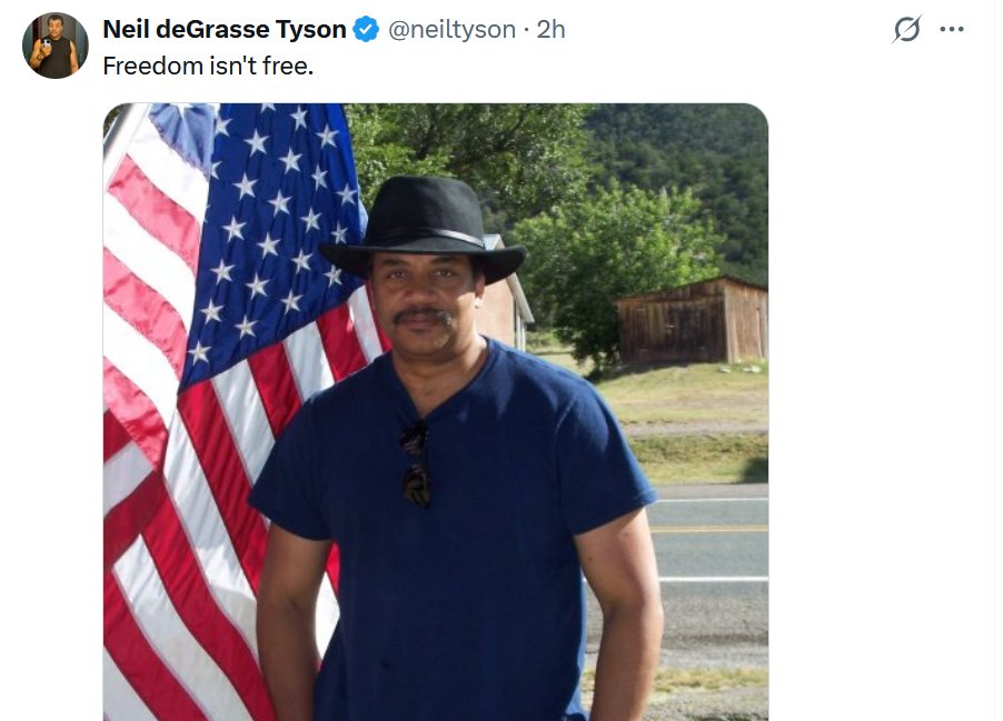chrißy tweet media