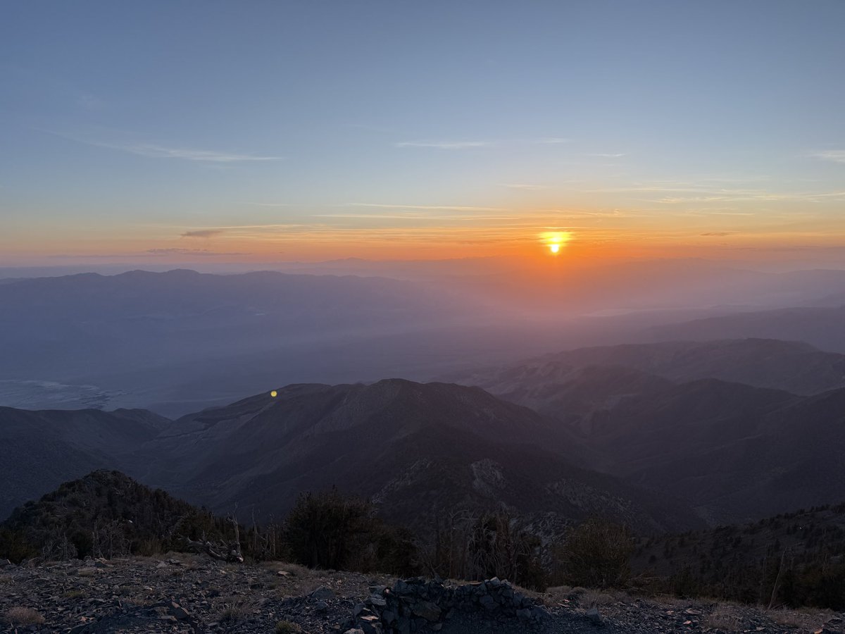 Crabperson27's tweet photo. And here’s the spot Eve and Yosemite made out for 20 minutes https://t.co/Tnt48SS0Ie