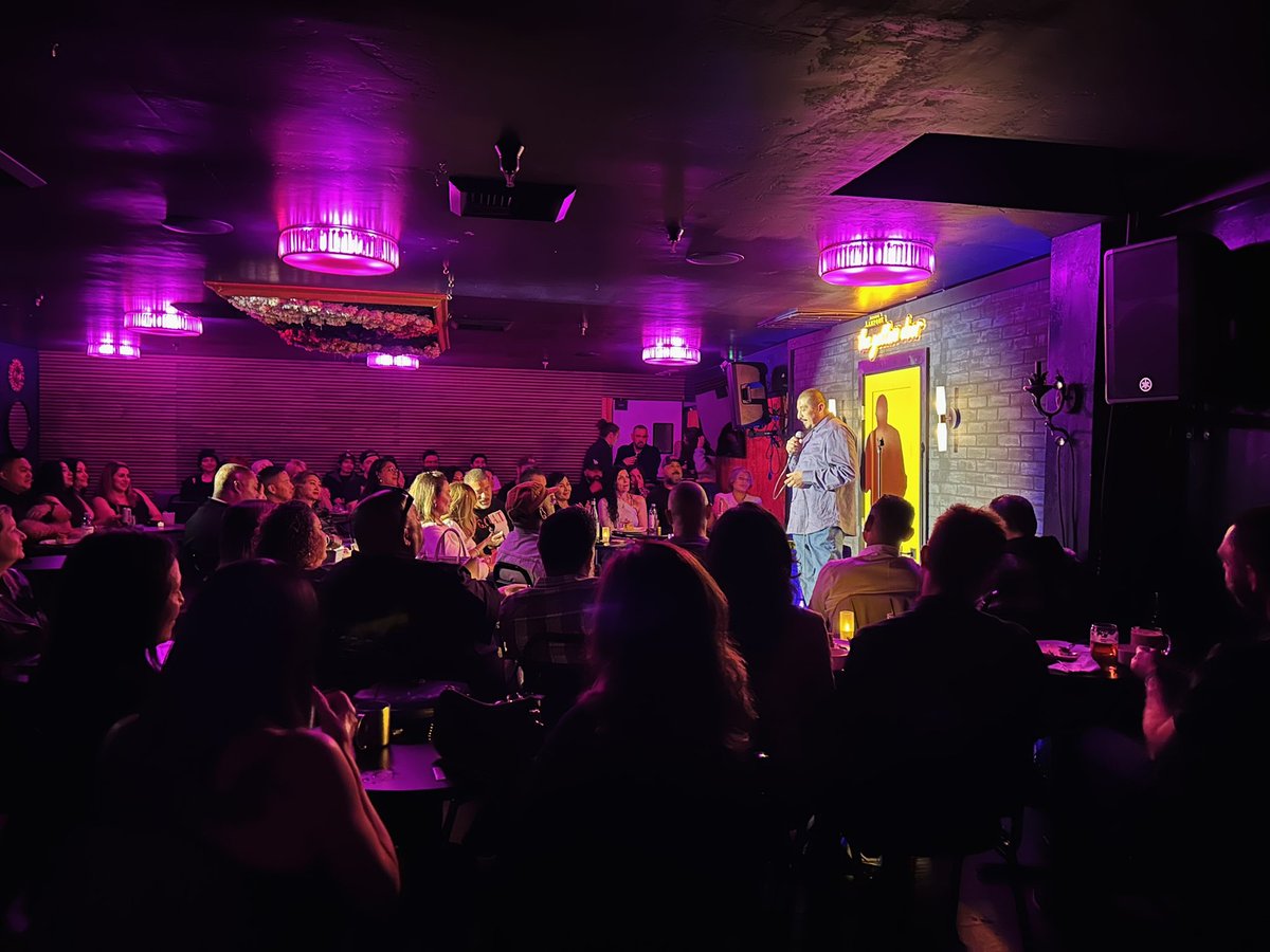 NICHELLEMURDOCK's tweet photo. Crack’Em Up Saturdays in San Diego was HILARIOUS! S/O to headliner @PJButta &amp; host @Yo_Megs!! Catch our next show- 6/20 LIVE @ the Yellow Door! #gaslamp 

Get tickets at
https://t.co/SvgRmdbsqP https://t.co/yDOE3umldV